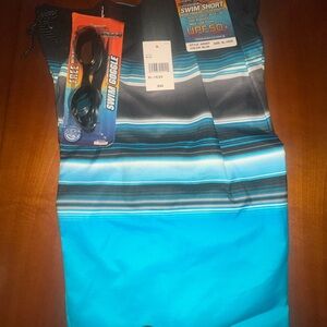Boys sz XL 18/20 Zero Xposure swim trunks with goggles